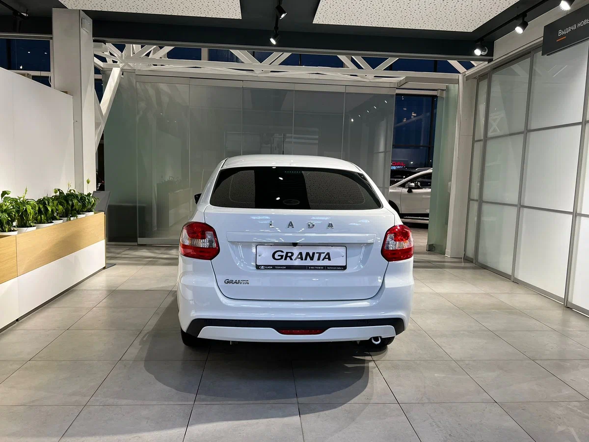 Lada Granta Лифтбек в Волгоград - фото №4